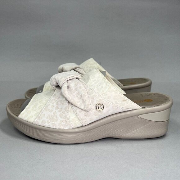 Bzees Women's Size 7W Smile Wedge Platform Sandals - Picture 4 of 11